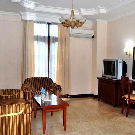 Pia Hotel Pangkalpinang Pangkalan Baru Exterior foto